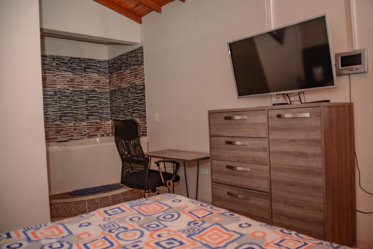 Poblado Brownstone Apartment Medellín Exterior foto